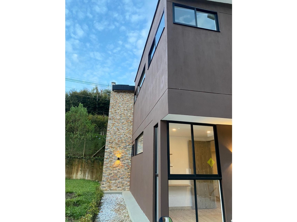 CASA EN VENTA EN UNIDAD CERRADA EN RIONEGRO — foto 2