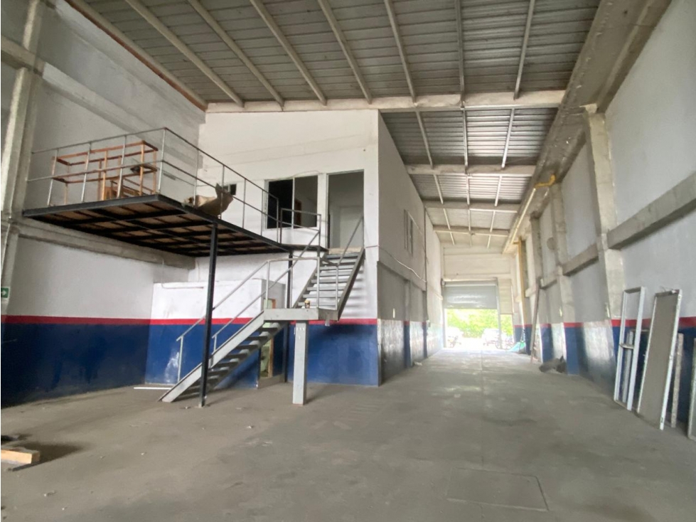 BODEGA EN VENTA RENTANDO - 4