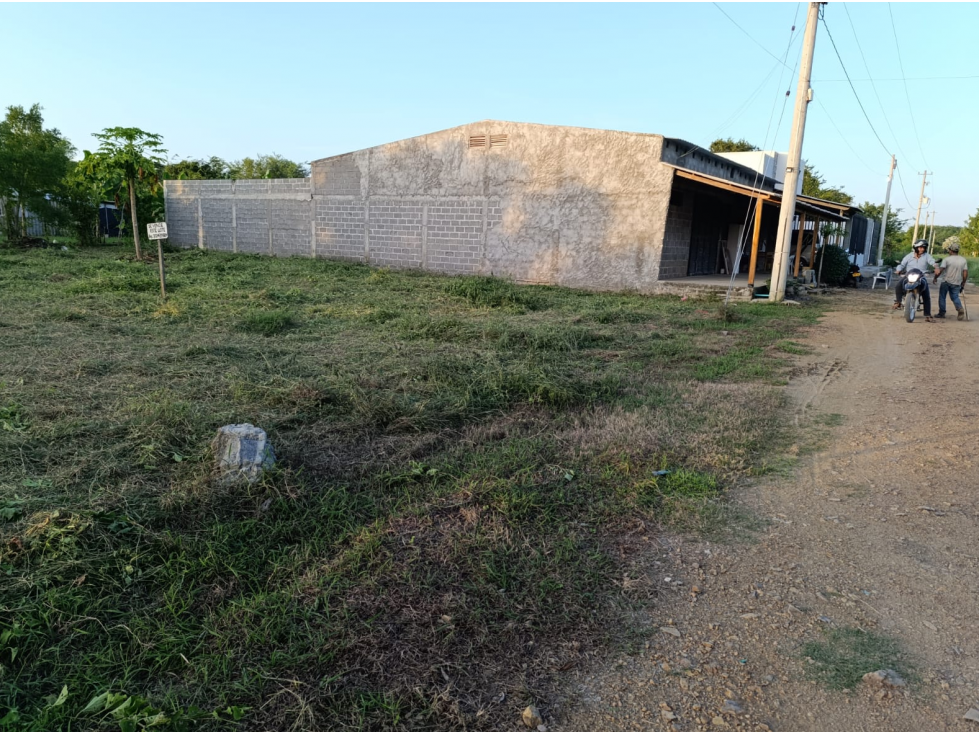 LOTE EN VENTA EN LOS PERICOS — foto 3