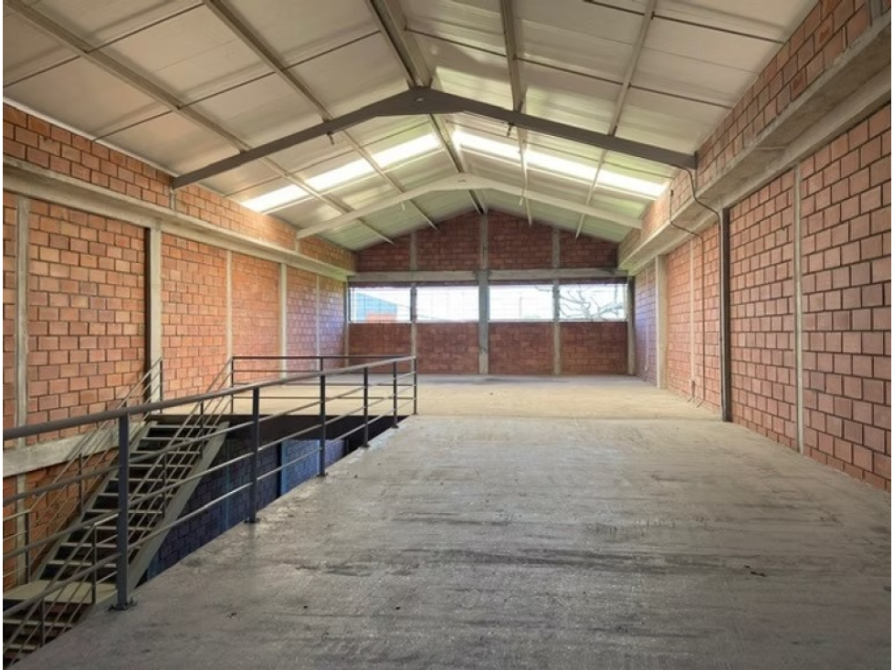 BODEGA EN VENTA CENTRO EMPRESARIAL - 4