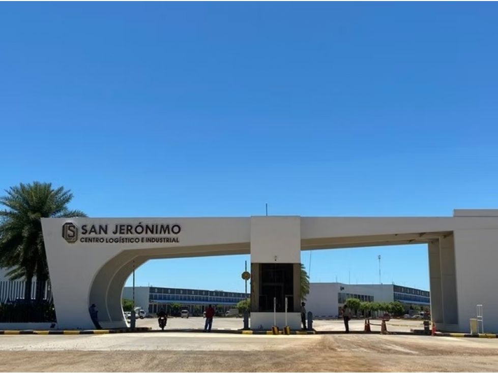 BODEGA EN VENTA CENTRO EMPRESARIAL - 1