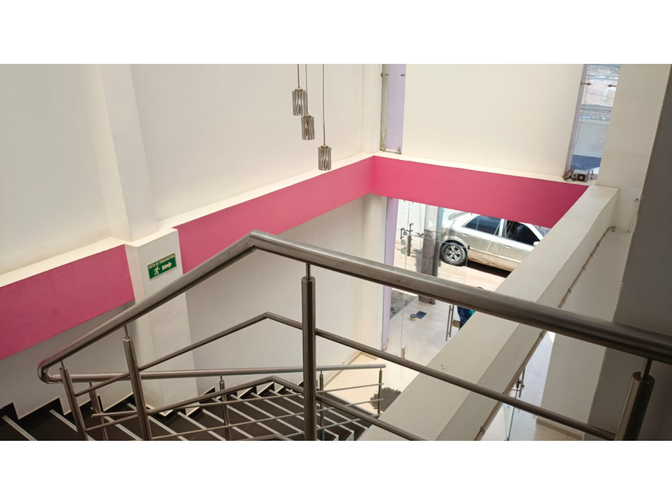VENDE O PERMUTA HOTEL CON LOCALES Y APARTAMENTO CENTRO MONTERÍA - 1