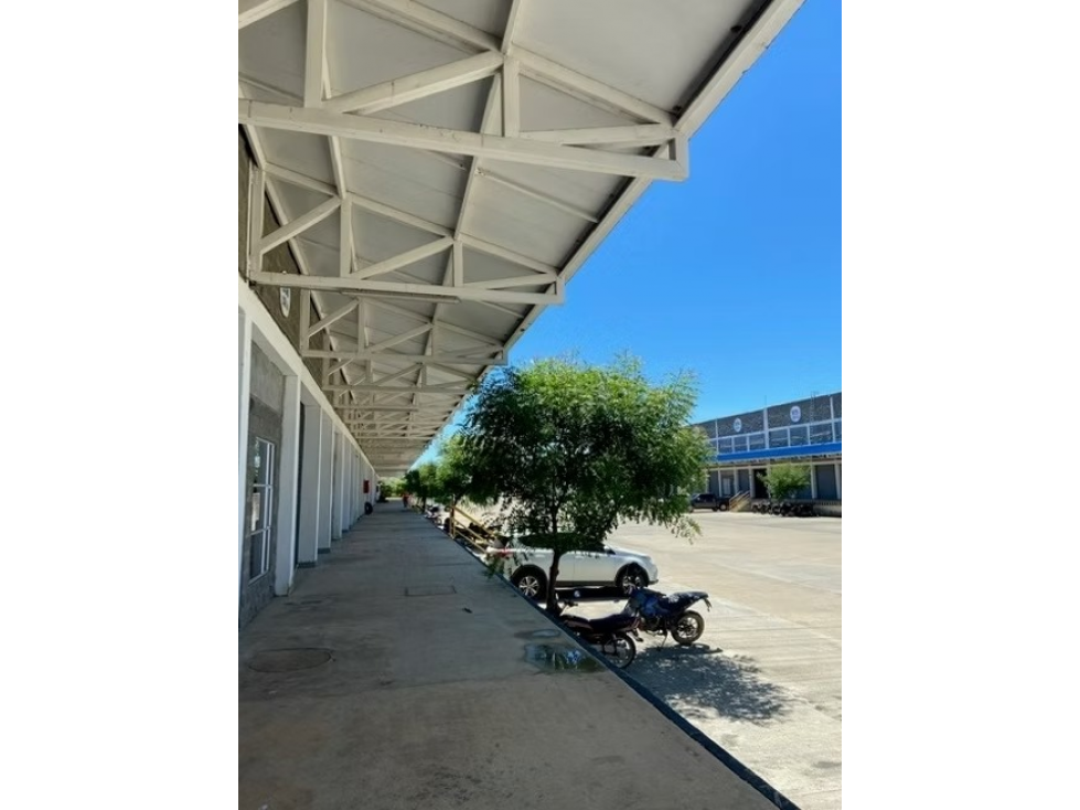 BODEGA EN VENTA CENTRO EMPRESARIAL - 2