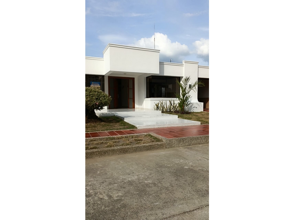 CASA EN ARRIENDO UNIDAD CERRADA CASTELLANA