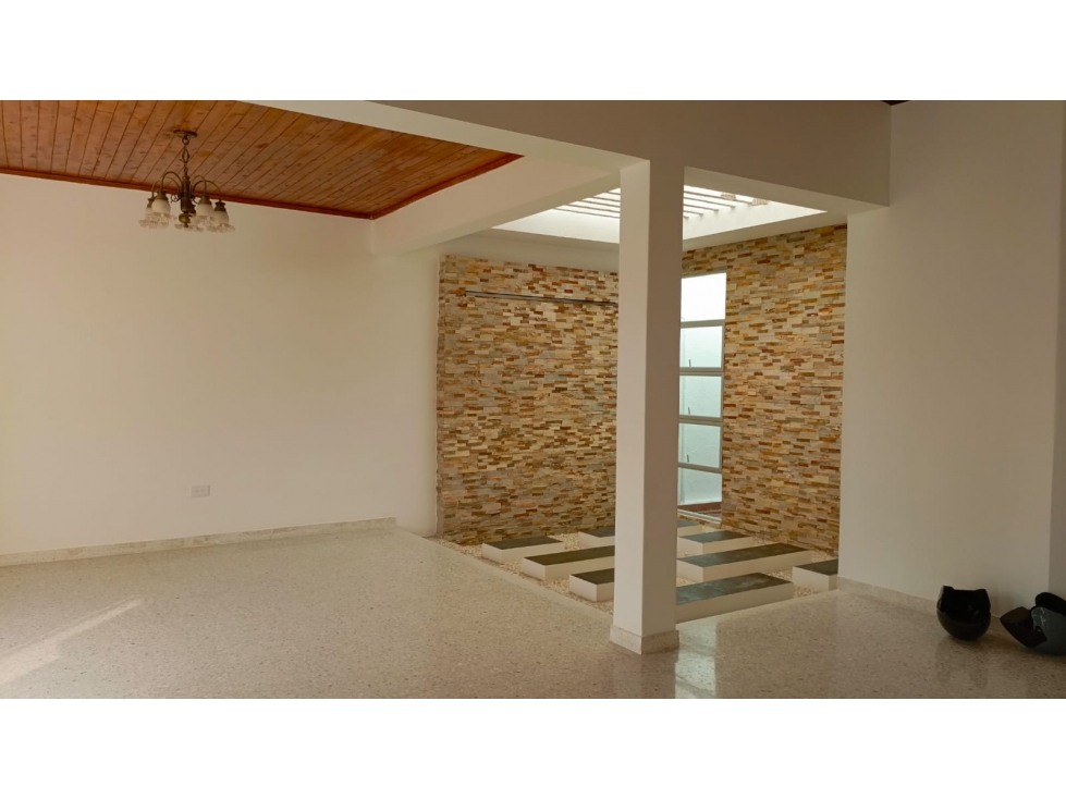 CASA EN ARRIENDO UNIDAD CERRADA CASTELLANA — foto 4