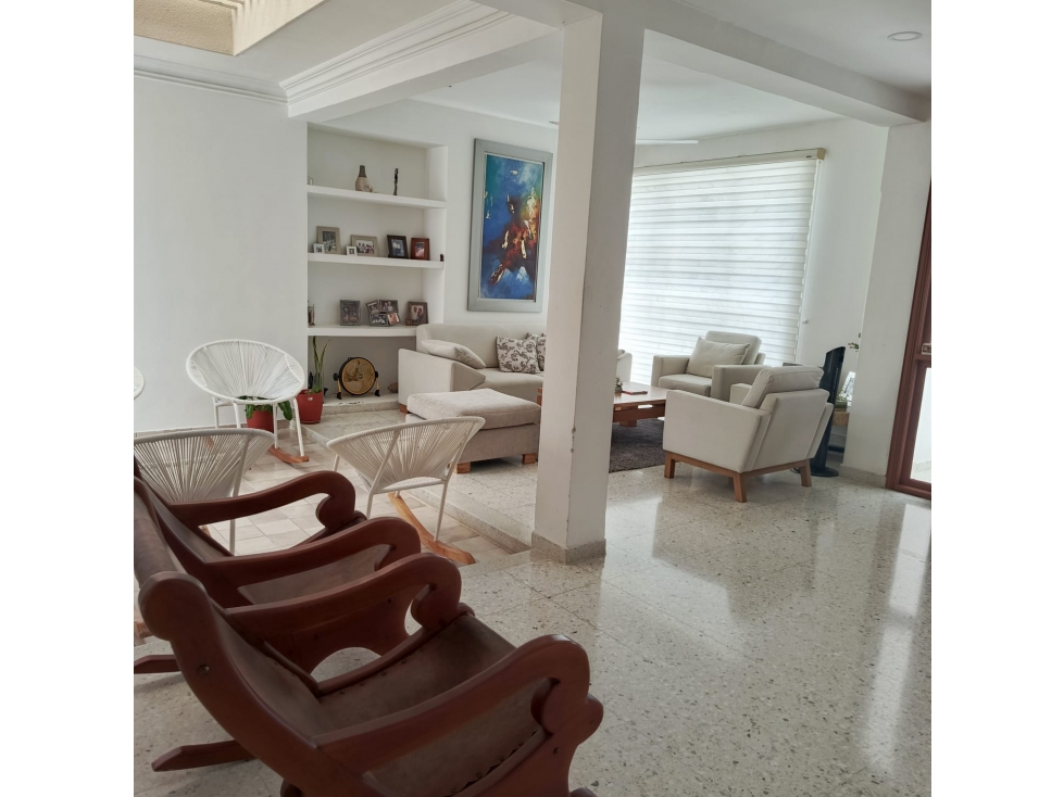 CASA EN VENTA UN PISO LA CASTELLANA MONTERIA
