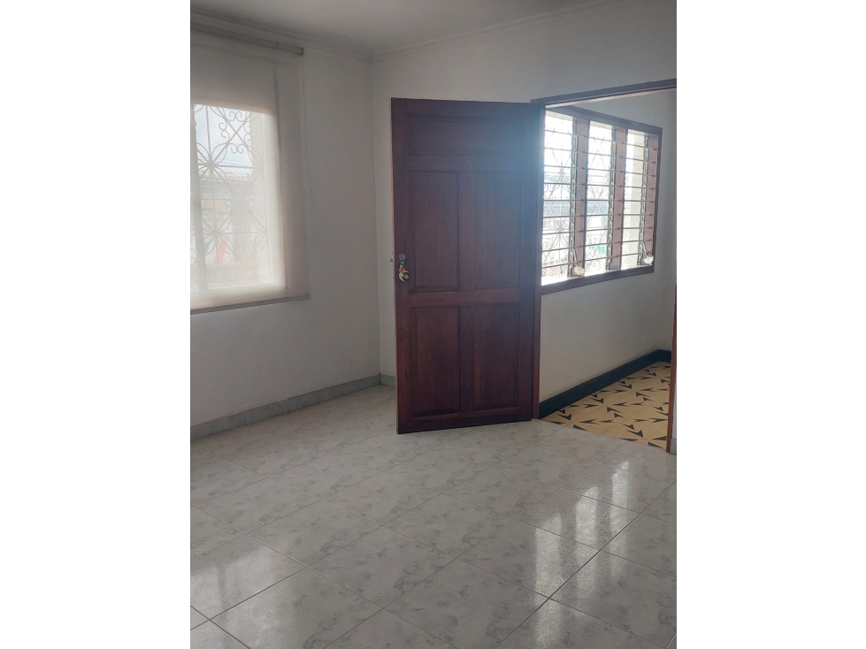 CASA EN VENTA CERETE- SECTOR COMERCIAL - 3