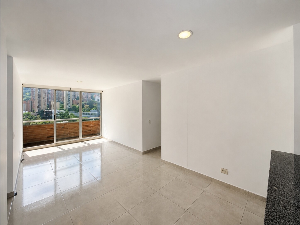 Apartamento en arriendo en Ciudad del Río, Medellín | 73 m²