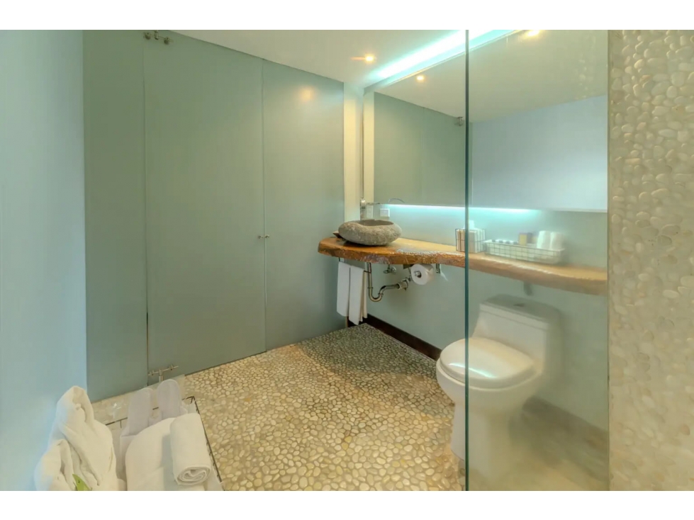 VENTA HABITACION HOTELERA HOTEL CHARLEE EL POBLADO, SECTOR P. LLERAS - 4