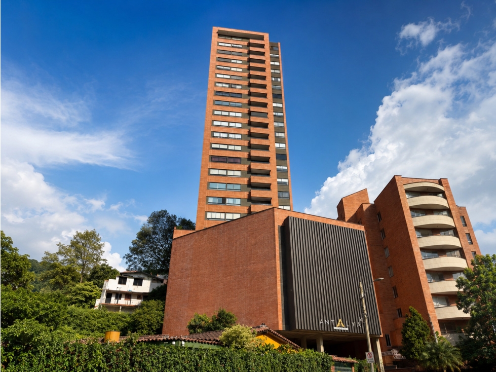 VENTA APARTAMENTO EN ENVIGADO, SECTOR LA SALLE - PARTE PLANA