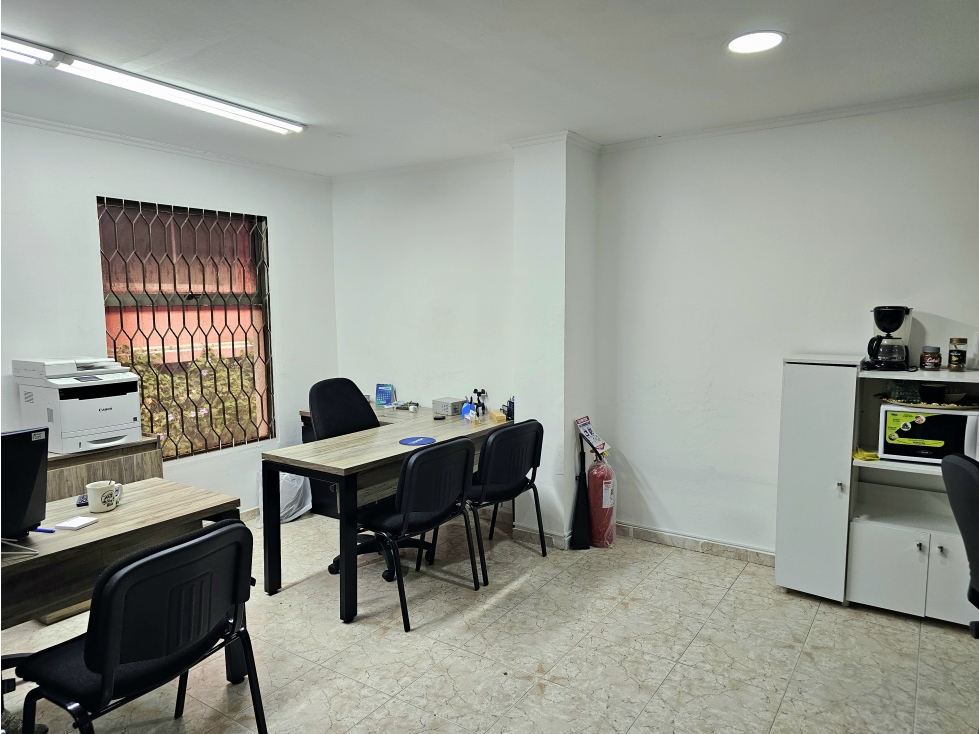 Arriendo oficina amplia- centro historico - 4