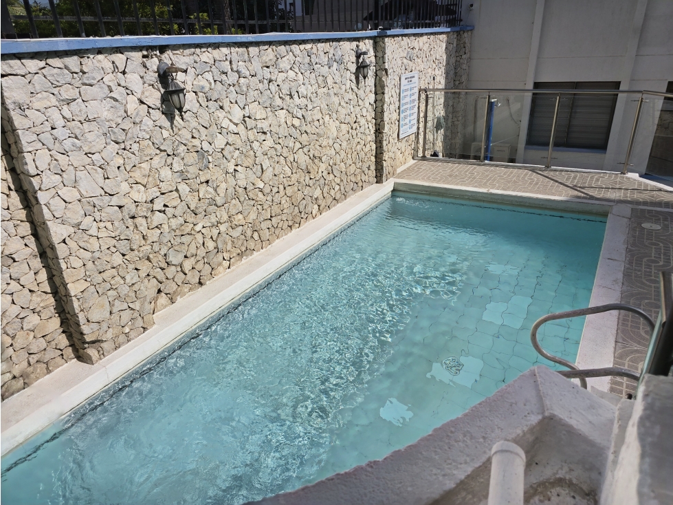 Apartamento en Arriendo Amoblado 3 Alcobas 90 mts - Rodadero — foto 2