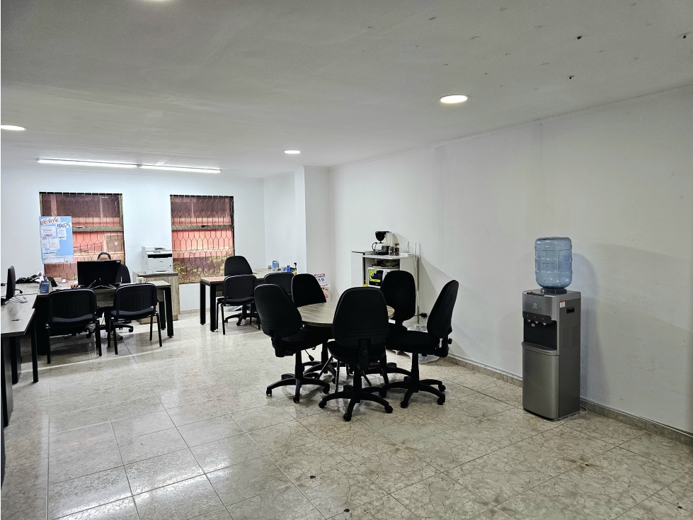 Arriendo oficina amplia- centro historico - 2