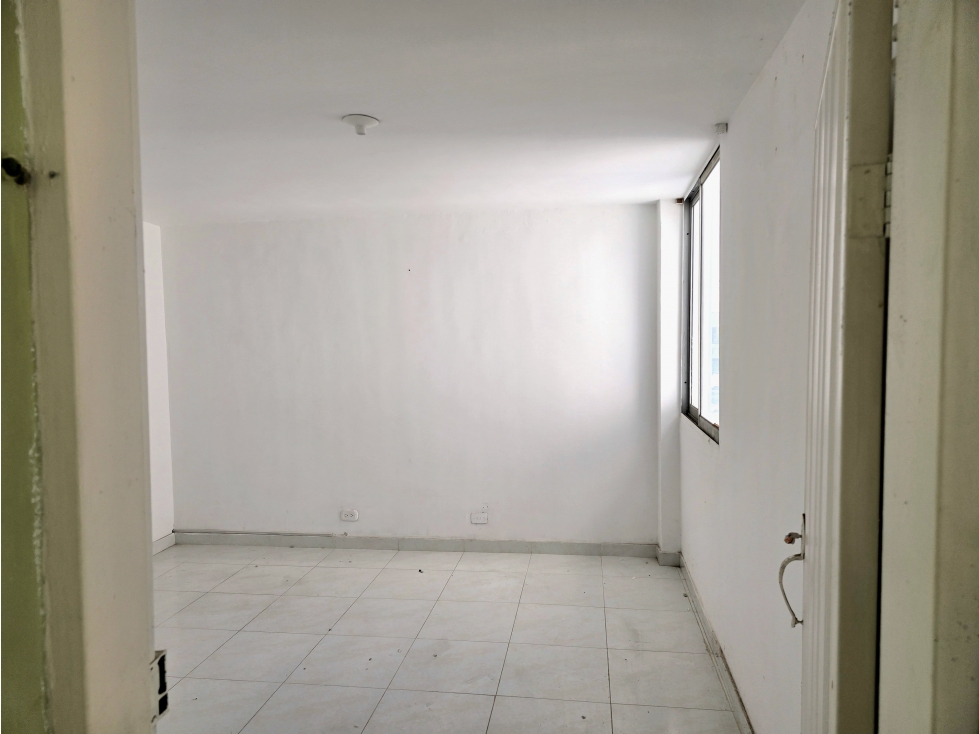 Arriendo oficina amplia- Ceballos - 2