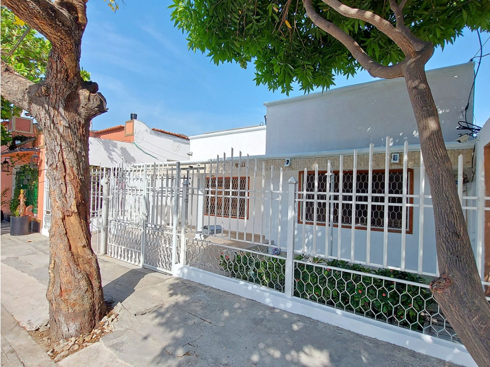 Casa Comercial en Venta en Manzanares - Ubicación Estratégica