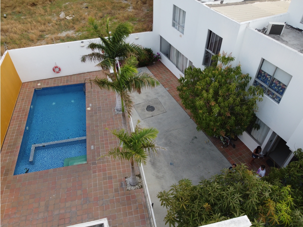 Casa cerca a la playa, amoblada en arriendo, en rodadero - 2