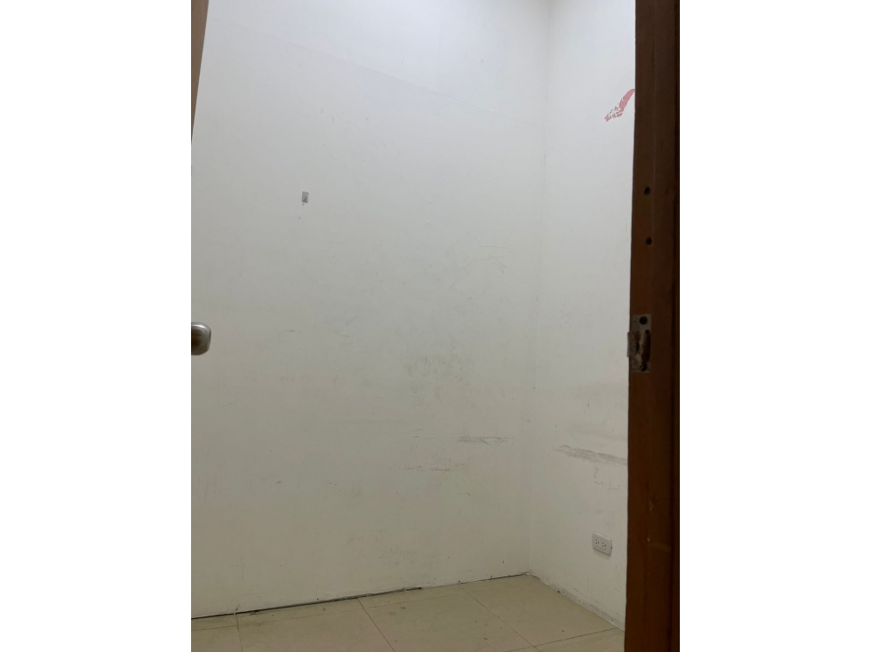 BAZURTO CARTAGENA DE INDIAS BODEGA — foto 4
