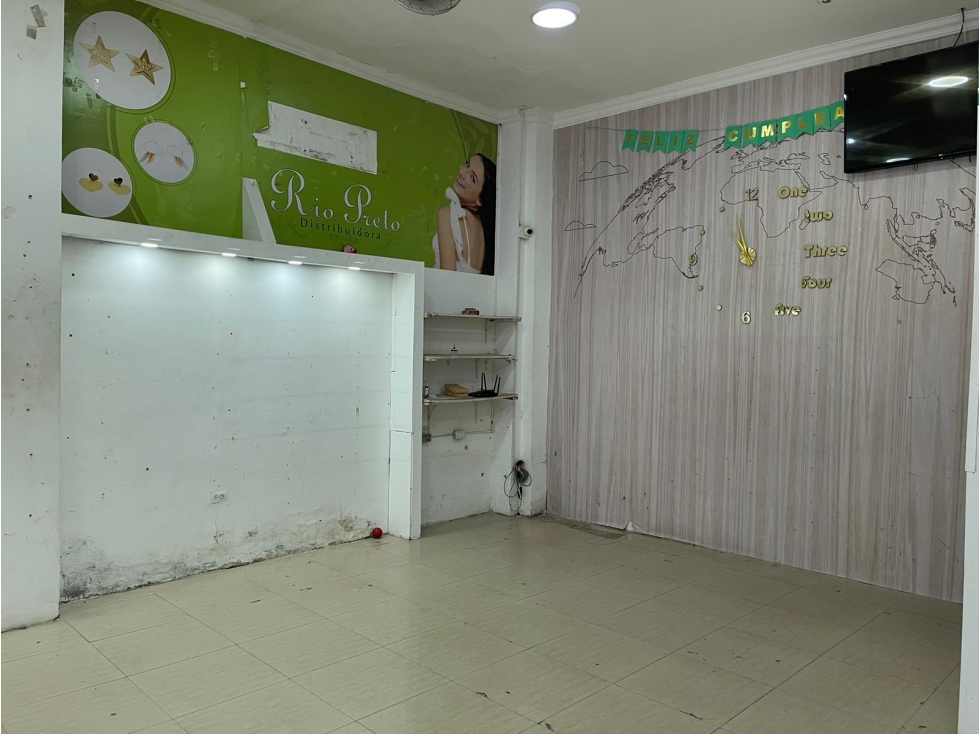 BAZURTO CARTAGENA DE INDIAS BODEGA — foto 5
