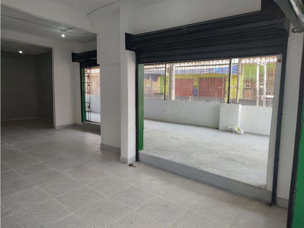 VENTA DE LOCAL COMERCIAL- BARRIO MARTINEZ MARTELO