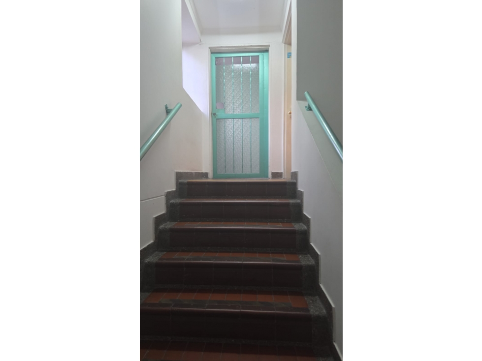 venta de oficina en el centro de Medellín la alpujarra — foto 2