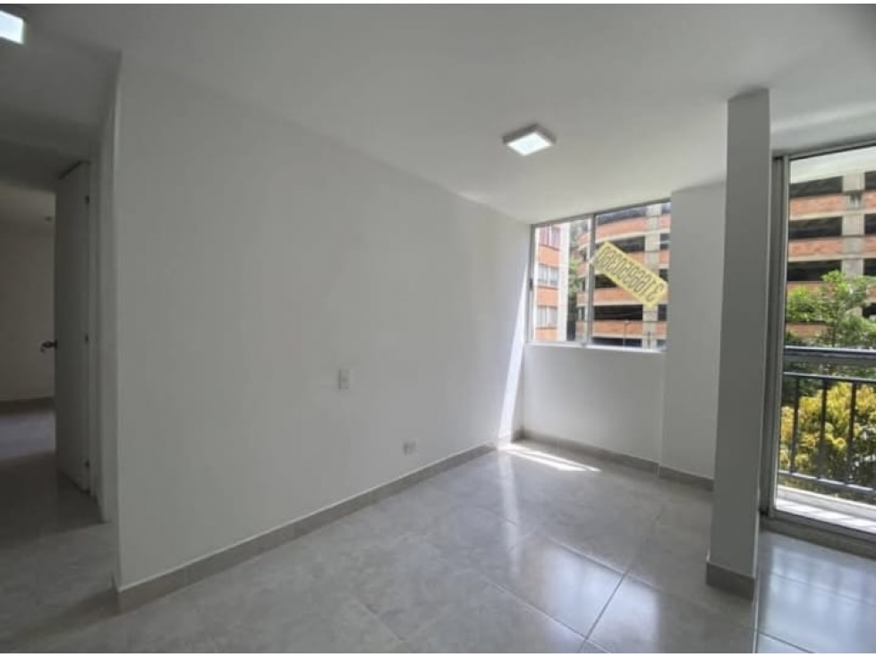 Venta de apartamento en sabaneta — foto 2