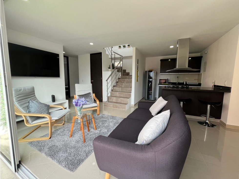 rento apartamento duplex amoblado en el velodromo — foto 4