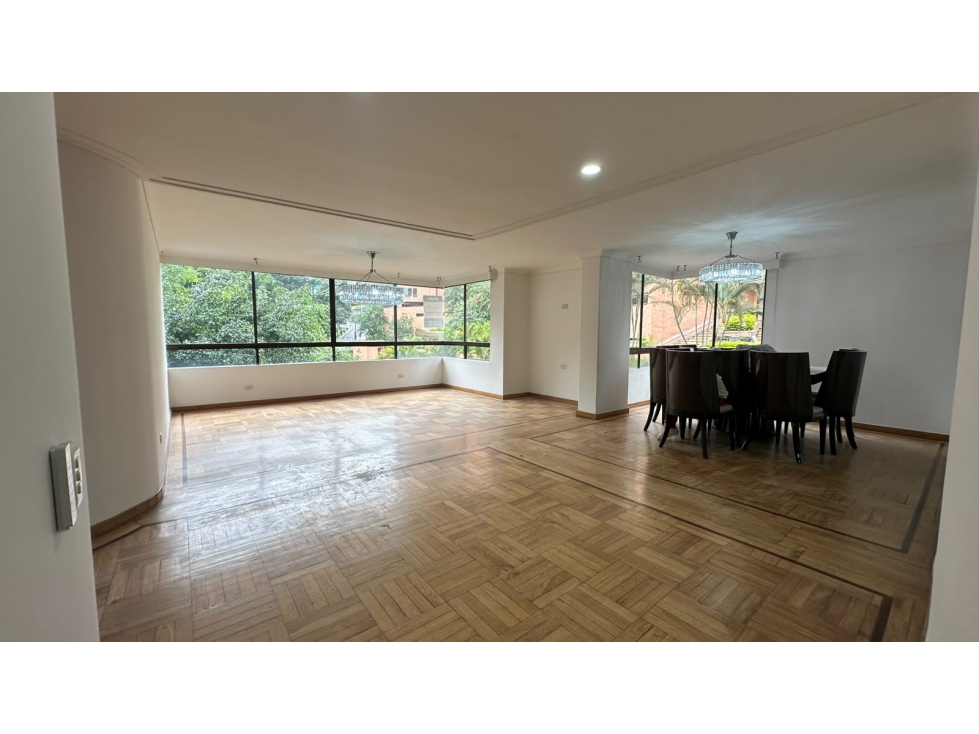 Venta de apartamento en el Poblado arriba de Vizcaya