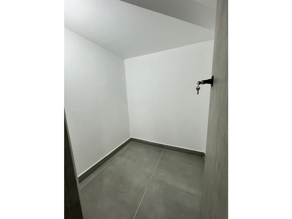 arriendo apartamento en laureles — foto 2