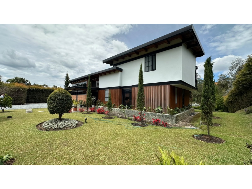 venta de casa de lujo en alto del escobero envigado — foto 3