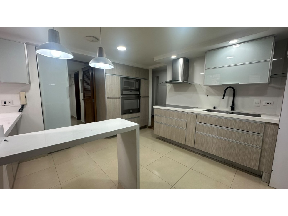 Venta de apartamento en el Poblado arriba de Vizcaya — foto 5