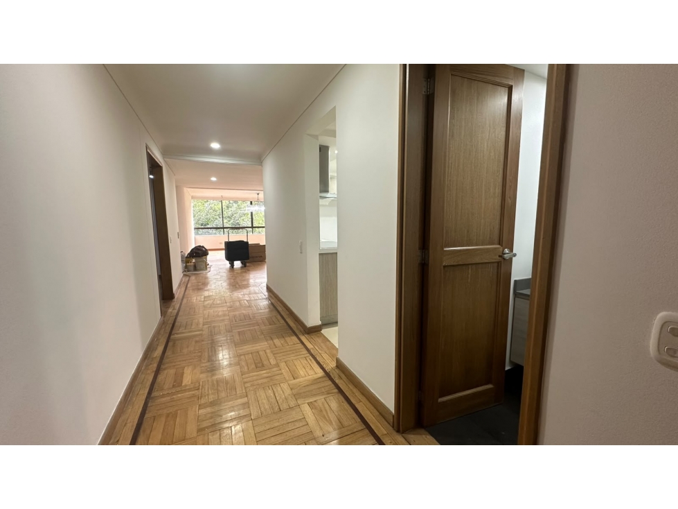 Venta de apartamento en el Poblado arriba de Vizcaya — foto 2
