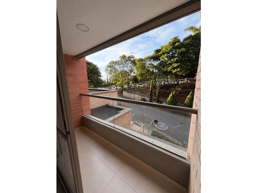 Arriendo apartamento en el Poblado San Lucas — foto 4