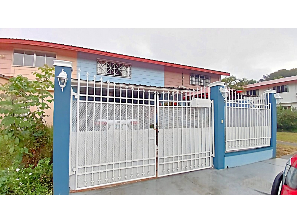 Venta casa remodelada en Villas de Howard, Panamá Pacífico