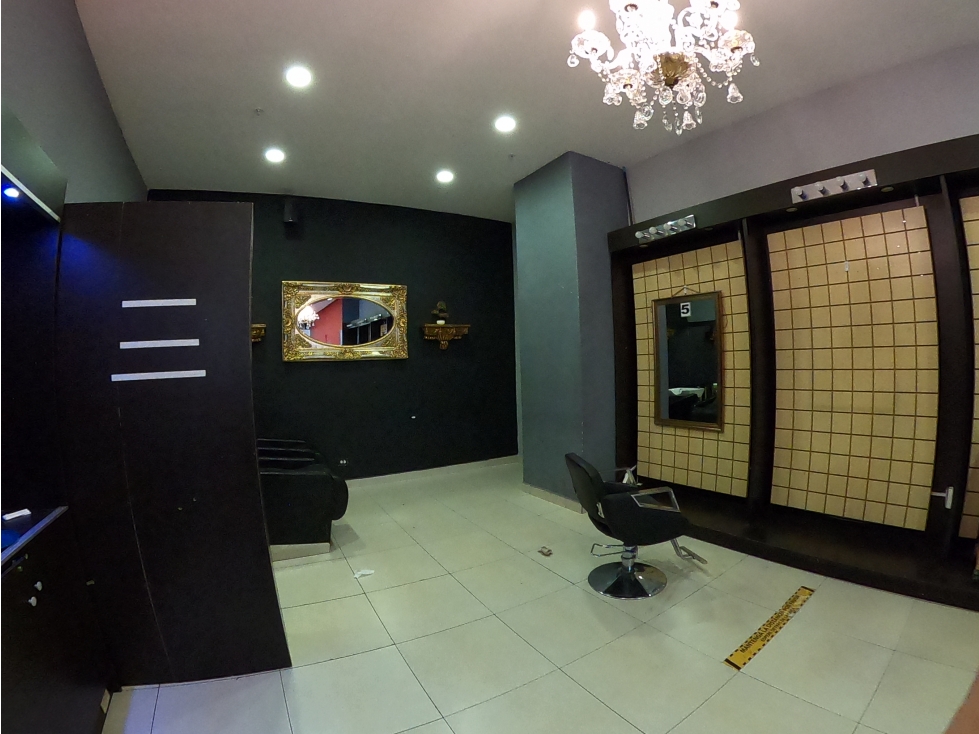 vendo local comercial en centro comercial Los Andes - 2