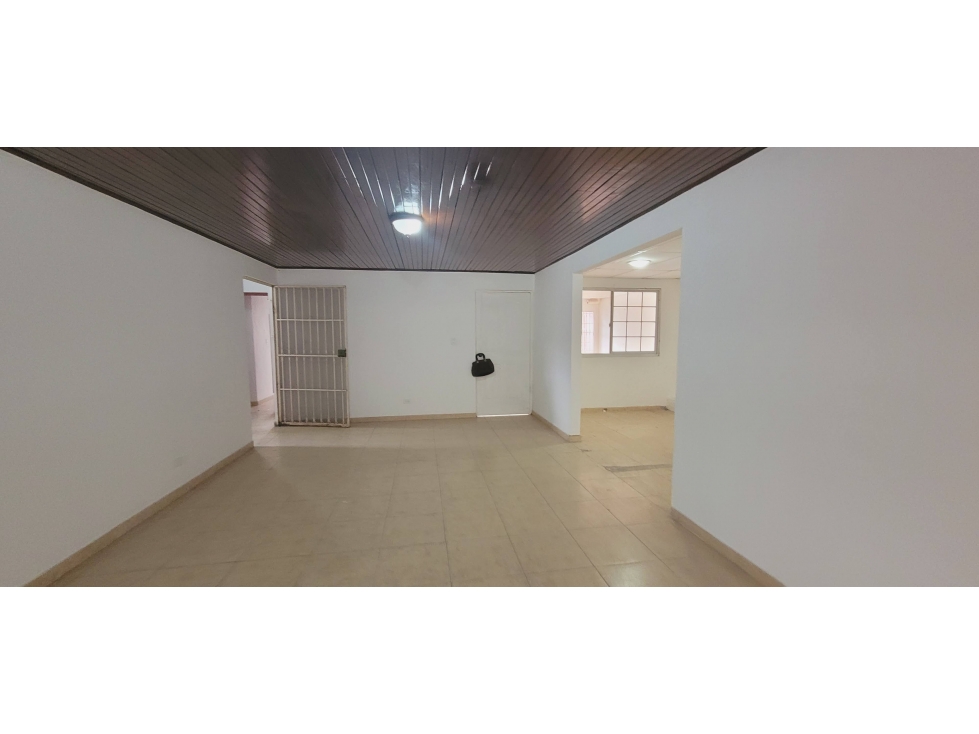 Alquilo de casa en El Rocío las cumbres 4 habitaciones