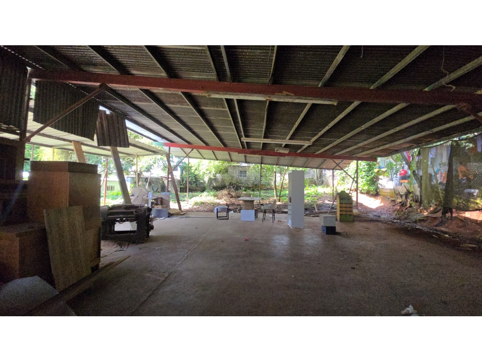 Venta de Galera industrial con oficina y bodega - 1