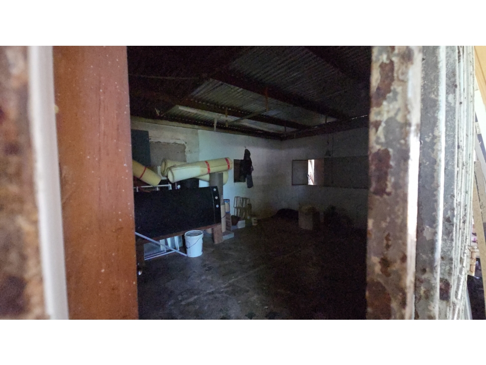 Venta de Galera industrial con oficina y bodega - 5