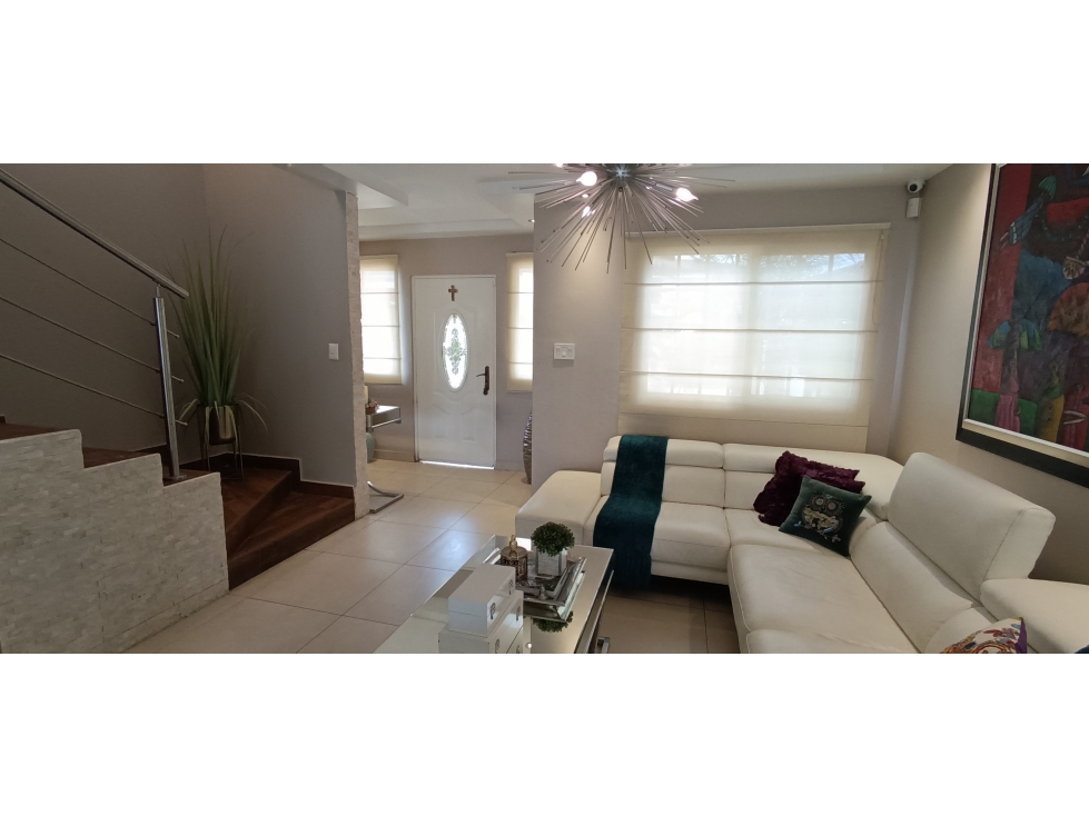 Venta casa de 5 habitaciones en Villalucre