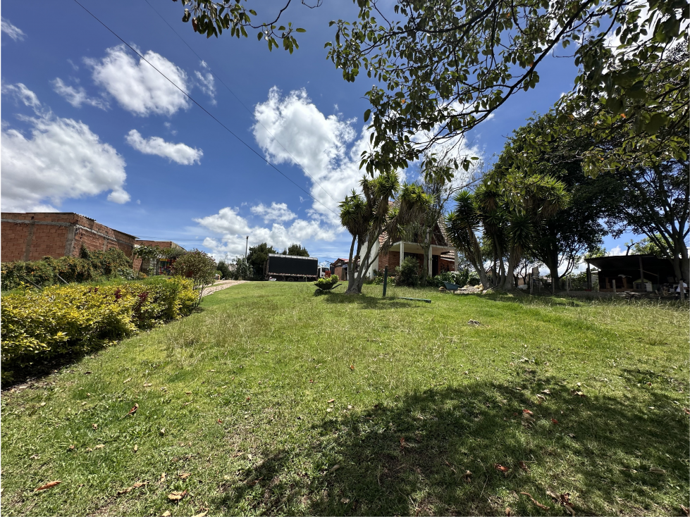 vende/permuta Lote 3060 mt con chalet en excelente ubicación Cajicá - 4