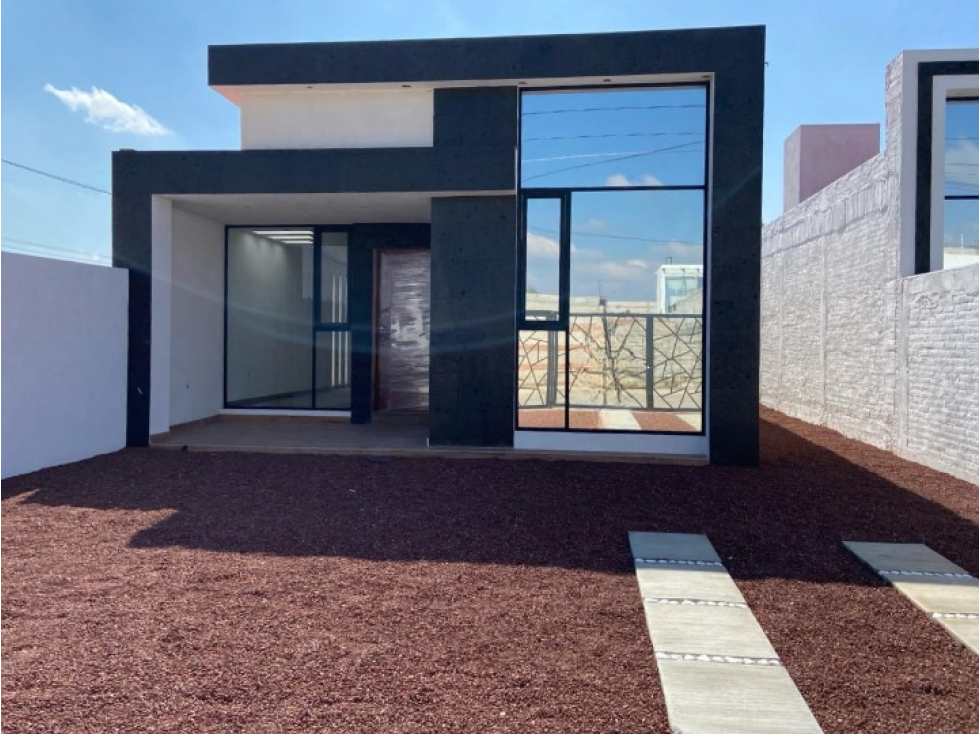CASA EN TEQUISQUIAPAN, QUERETARO - 1