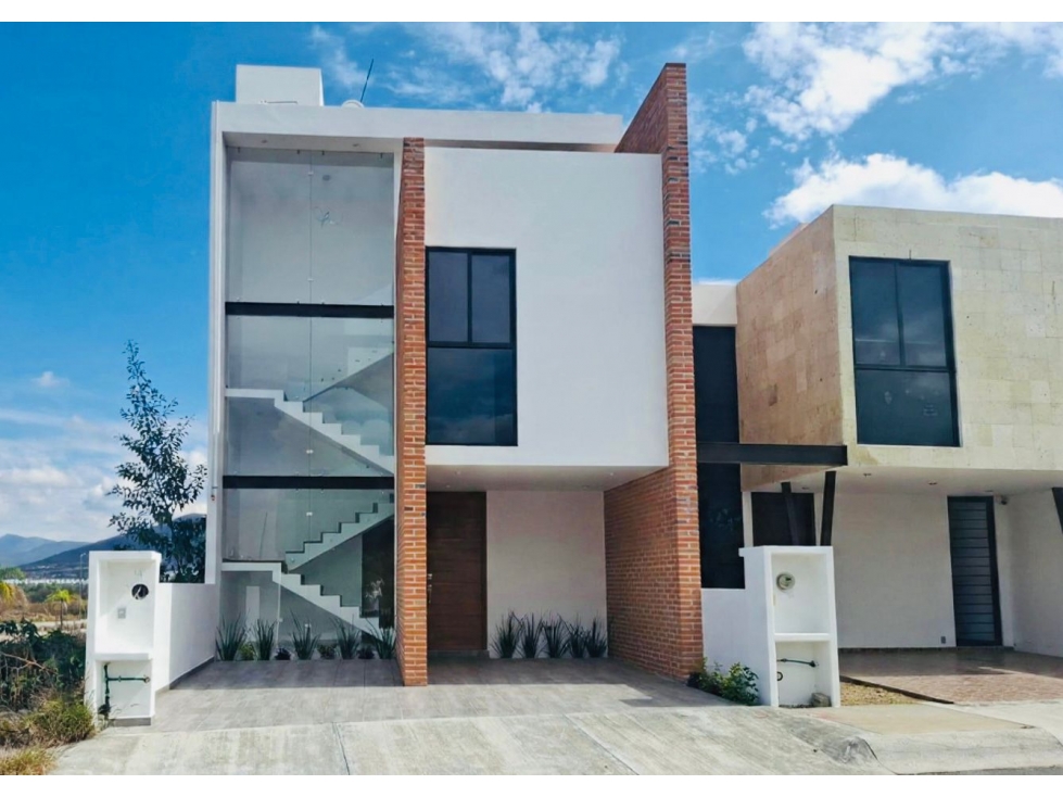 CASA EN VENTA EN SAN JUAN DEL RIO, QUERETARO.