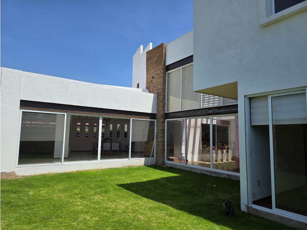 CASA EN VENTA EN CLUB DE GOLF SAN GIL.