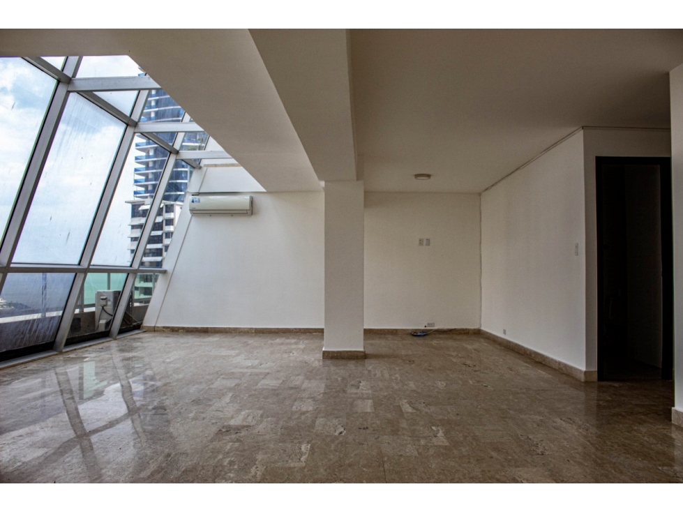 Se Vende Penthouse de 4 Niveles en Punta Paitilla con Vistas Únicas