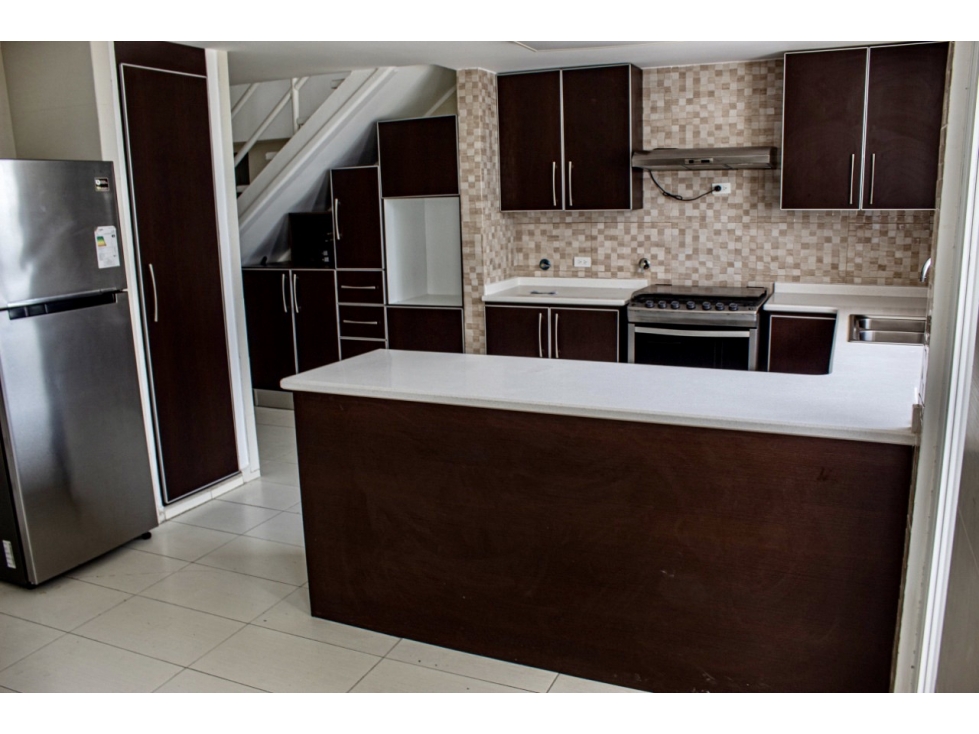 Se Vende Penthouse de 4 Niveles en Punta Paitilla con Vistas Únicas — foto 4