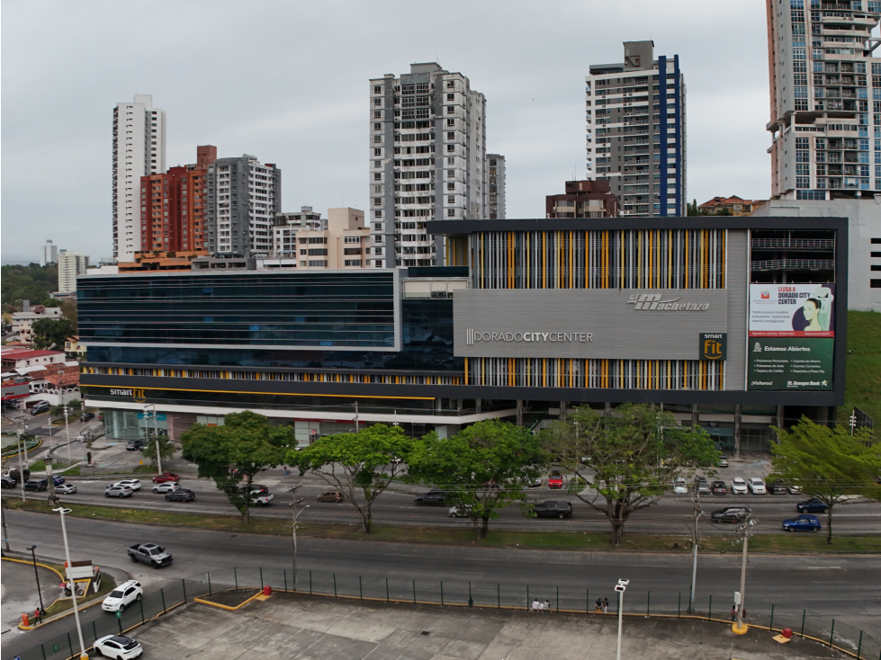 Se Alquilan Locales Comerciales y Oficinas en Dorado City Center — foto 2