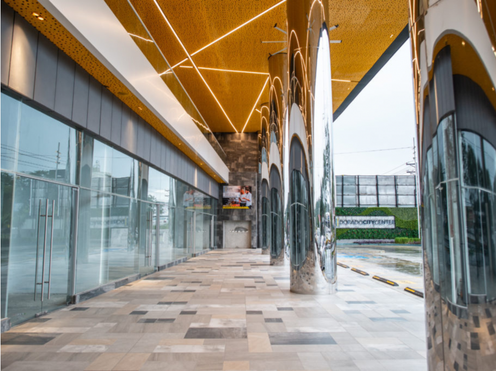 Se Alquilan Locales Comerciales y Oficinas en Dorado City Center — foto 5