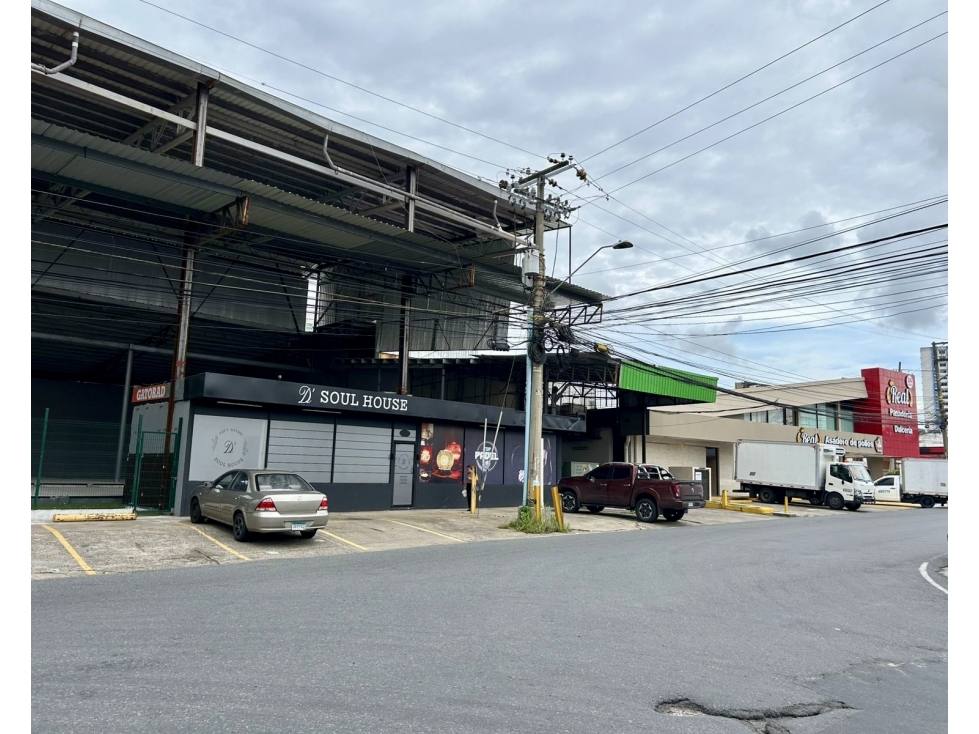 Se Alquila Propiedad Comercial en Transistmica — foto 2