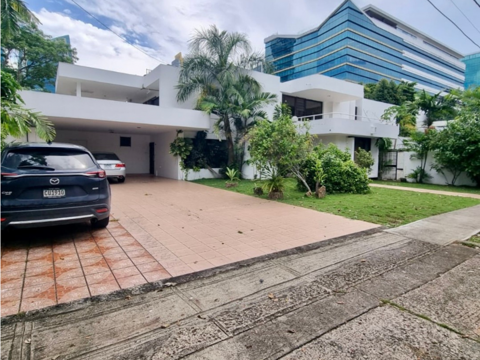 Se Vende o Alquila Casa con Zonificación ZM6 en Obarrio — foto 2
