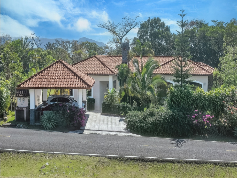 Se Vende Casa en Los Molinos, Boquete, Chiriquí