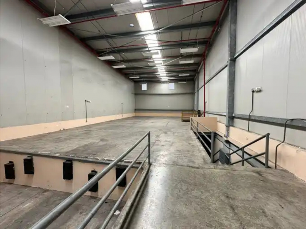 Se Alquila Bodega en Avenida José Domingo Diaz, El Crisol